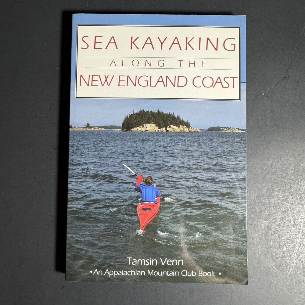 Sea Kayaking along the New England Coast by Tamsin Venn [Book 065]